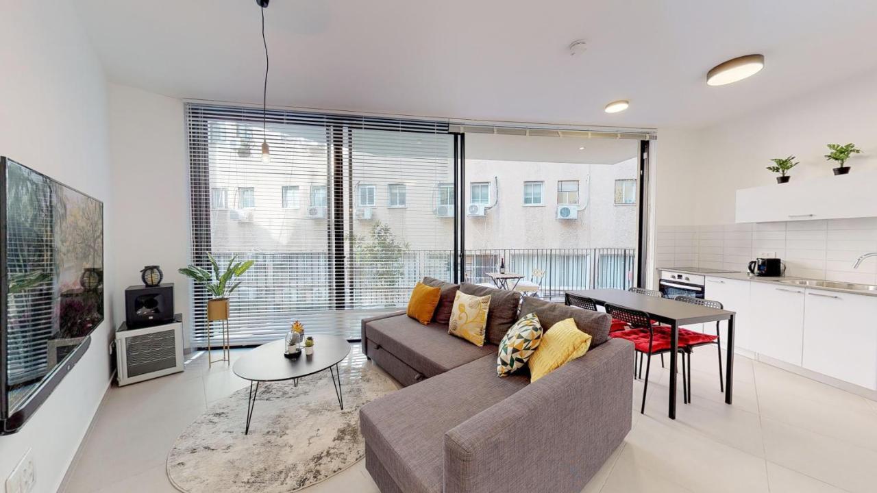 Comfortable Apartment With Balcony By Holyguest Tel Aviv Ngoại thất bức ảnh
