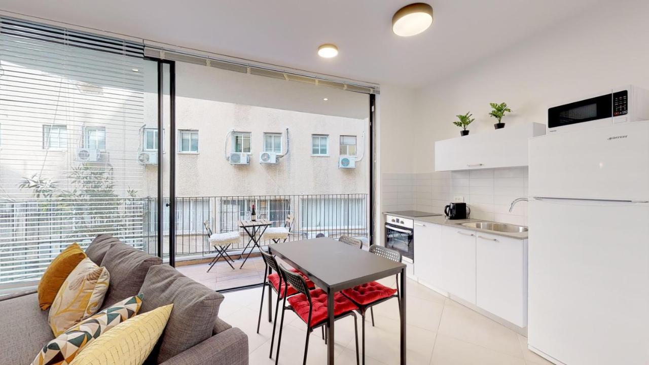 Comfortable Apartment With Balcony By Holyguest Tel Aviv Ngoại thất bức ảnh